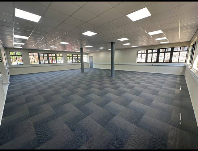 161M² OFFICE TO LET IN WESTVILLE